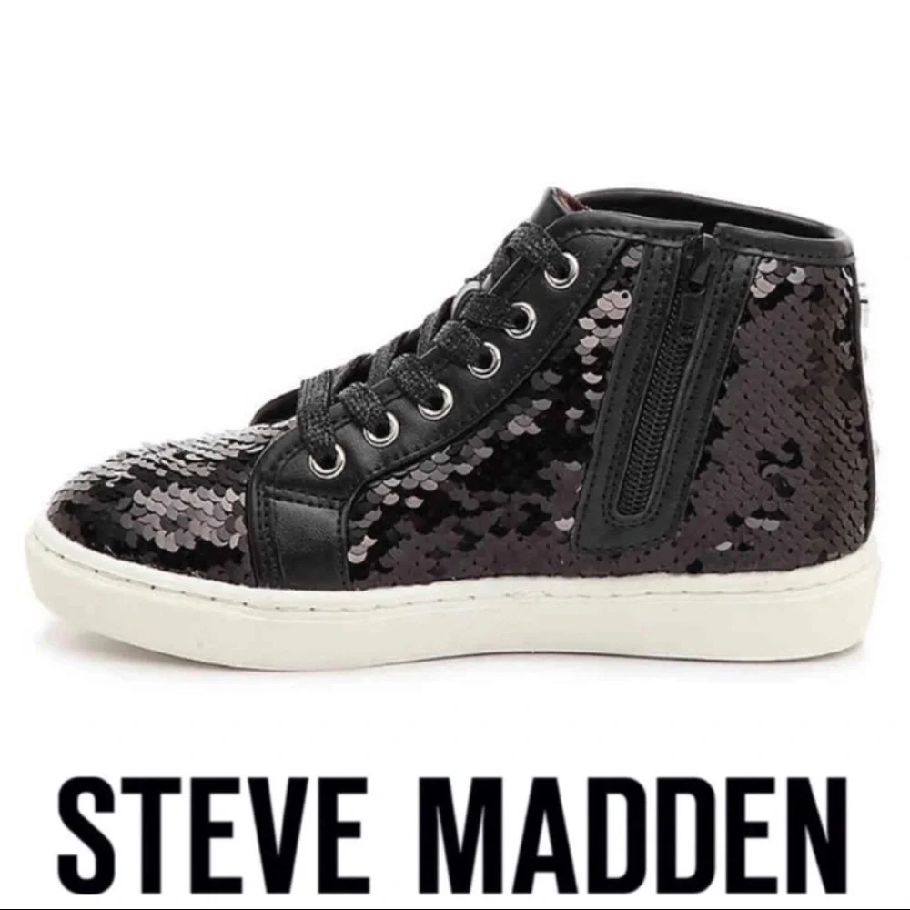 💕SALE💕 Steve Madden Black Sequins Smiley Sneakers - Picture 2 of 9